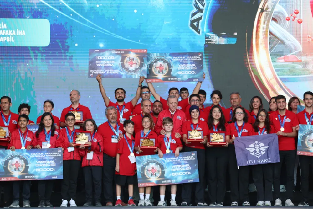    Teknolojinin şampiyonları ödüllerini Cumhurbaşkanı Erdoğan