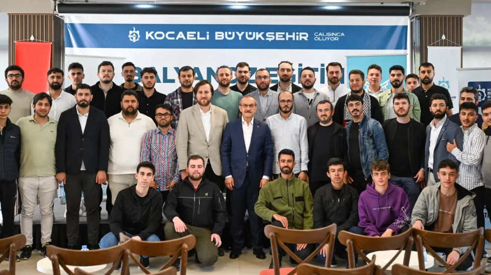 Vali Yavuz, Kariyer Sohbetlerine Devam Ediyor