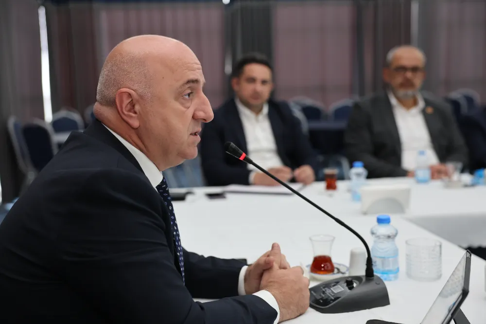 BAŞKAN BIYIK, BİRİM MÜDÜRLERİYLE TOPLANTI YAPTI