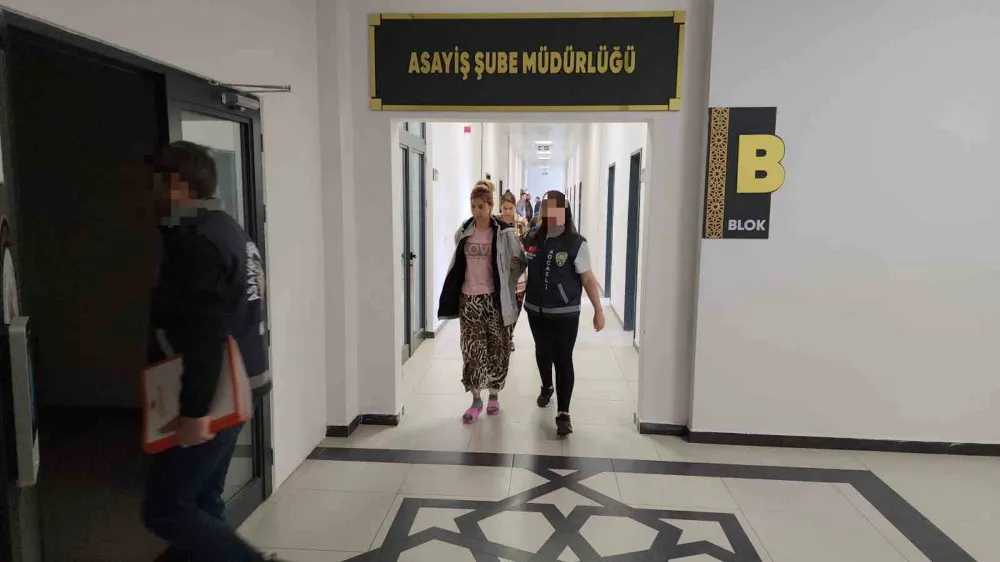 Kocaeli’de 5 evi soyan 2 kadın yakalandı