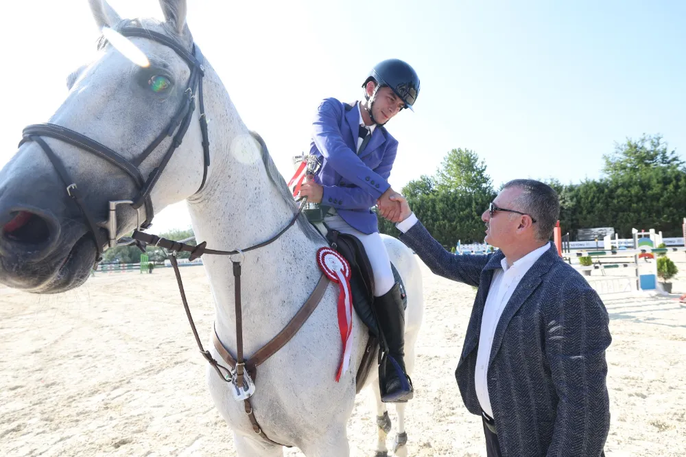 Büyükakın’dan binicilik sporuna tam destek; “Sporu ve doğa sevgisini her yaşa aşılayacağız”