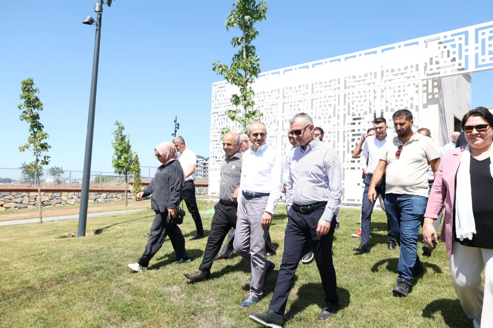 Büyükakın, Çayırova Millet Bahçesi’ni inceledi
