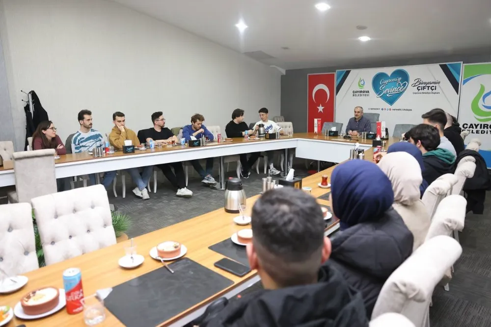 Başkan Çiftçi, üniversite öğrencileri ile bir araya geldi