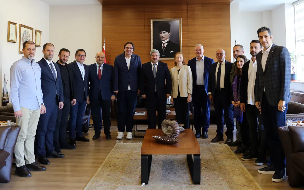 KOTO’ya Lastik-İş ve IndustriALL Küresel Sendikası’ndan üst düzey ziyaret