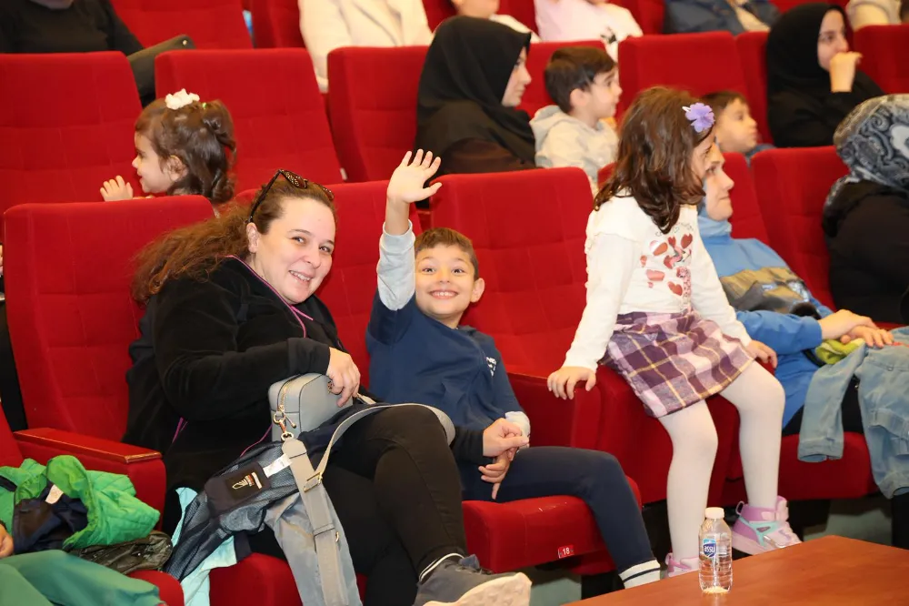 Miniklerden “Aslan Hürkuş 4: Hürjet”le eğlendi