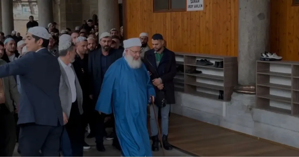 Menzil şeyhi İzmit Yeni Cuma Camii