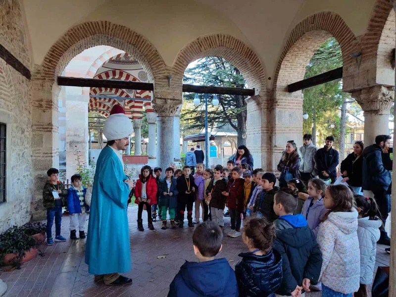 Turizm Fakültesi öğrencileri Kurşunlu Külliyesi’ni yerinde inceledi
