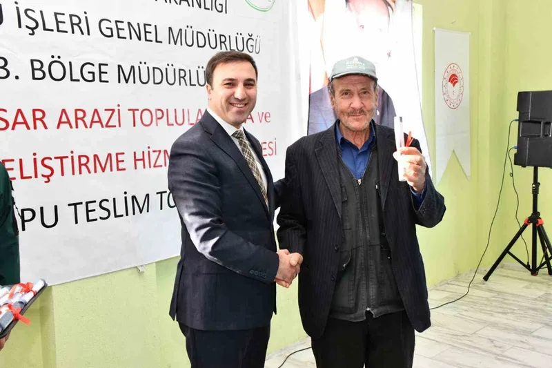 Çavdarhisar’da Arazi Toplulaştırma projesi kapsamında tapu teslim töreni düzenlendi
