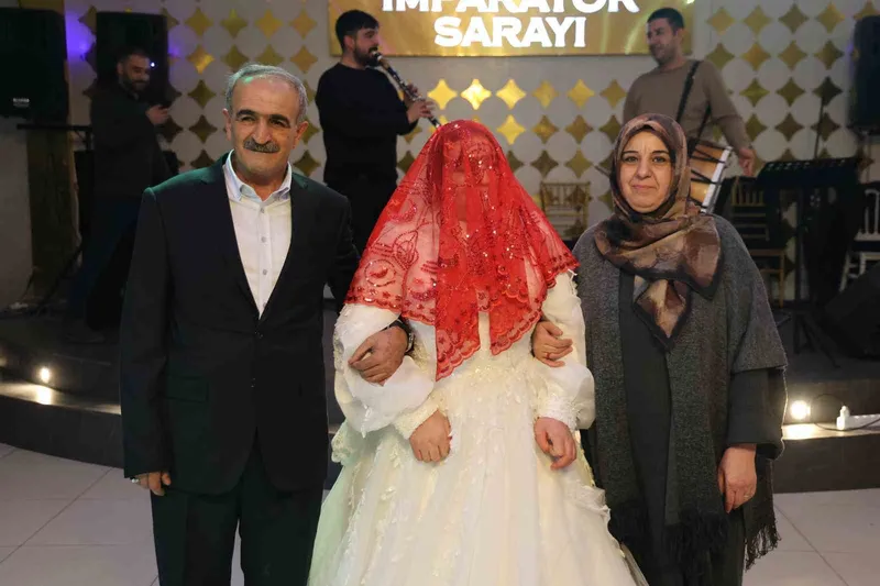 Down sendromlu Şevval’in düğün ve gelinlik hayali gerçek oldu
