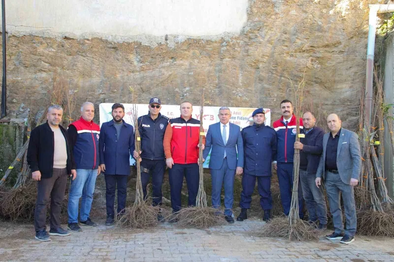 Köşklü üreticilere kestane fidanı dağıtıldı
