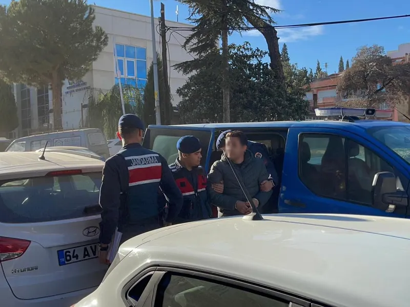 Çarptığı üç yayanın ölümüne neden olan sürücü tutuklandı
