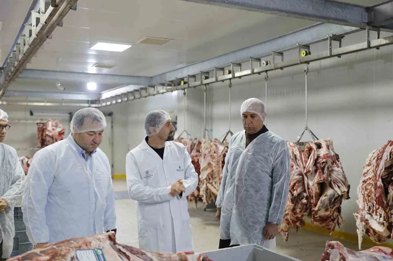 Büyükşehir’in Halk Ege Et modeli Türkiye’ye örnek oluyor
