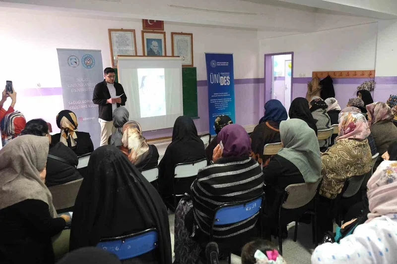 Tokat Gaziosmanpaşa Üniversitesi yolları aşıyor, sağlık taşıyor
