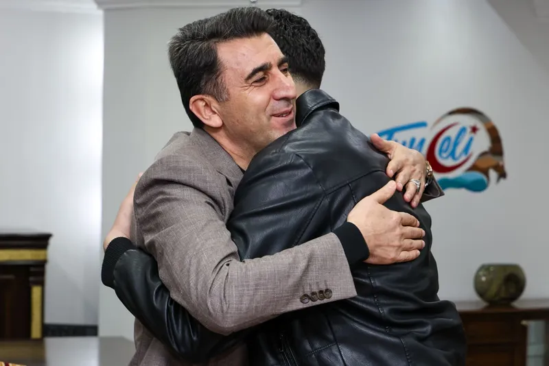 Vali Aygöl’den anlamlı jest
