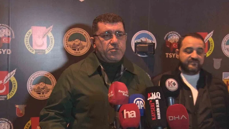 Nurettin Açıkalın: 