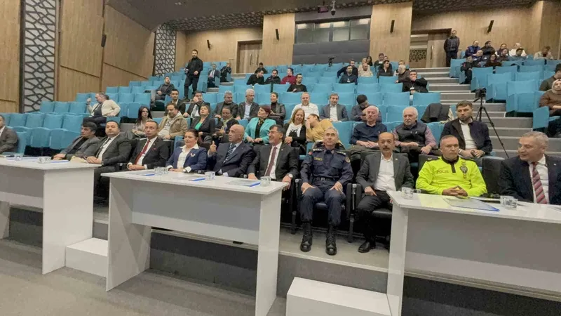 Kütahya’da şehir içi trafiği masaya yatırıldı
