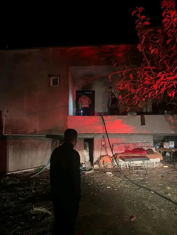 Arsuz’da müstakil ev yandı
