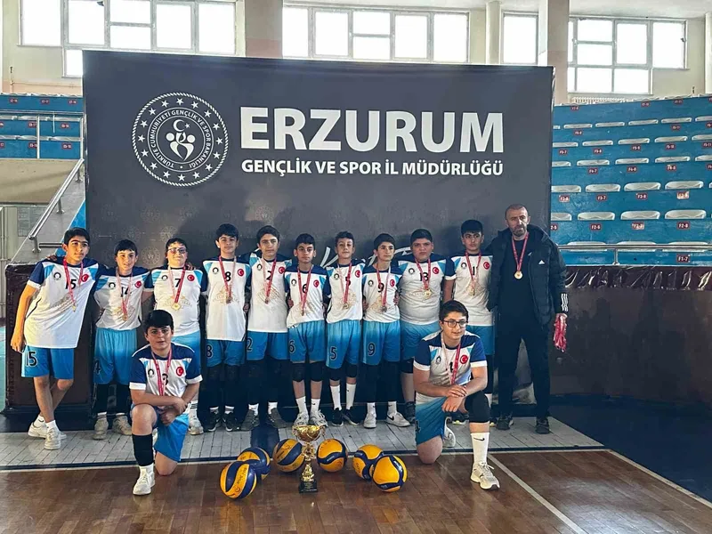 Voleybolda Erzurum Şampiyonu Oltu Cumhuriyet Ortaokulu
