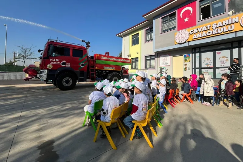 Düzce’de ağaç yaşken eğilir eğitimi
