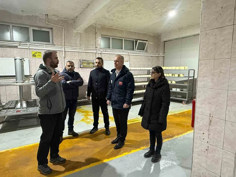 Bayburt’ta süt işleme ve peynir üretim tesisine çevre denetimi
