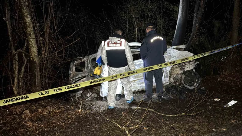 Safranbolu’da feci kaza: Sürücü araçta yanarak hayatını kaybetti
