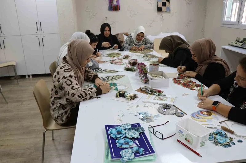 Haliliye’de kadınlar aile bütçelerine katkı sağlıyor
