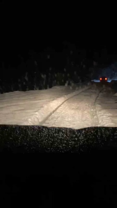 Rize’nin yüksek kesimlerinde yoğun kar yağışı etkili oldu
