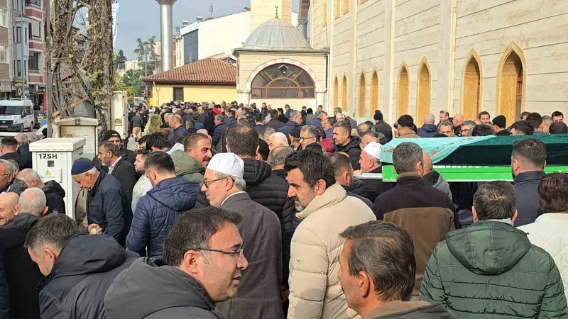 Sınıf öğretmeni son yolculuğuna uğurlandı
