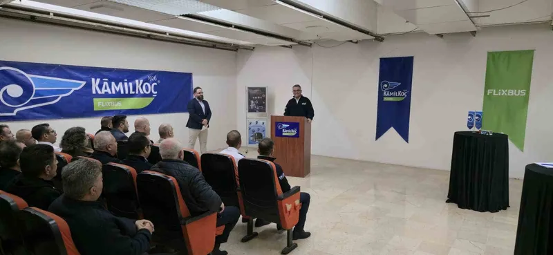 Kâmil Koç, Dünya Şoförler Günü’nü Ankara’da kaptanlarıyla kutladı
