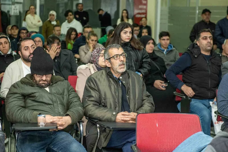 Esenyurt’ta 3 Aralık Dünya Engelliler Günü’nde İstihdam köprüsü: 20 firma yüzlerce umut
