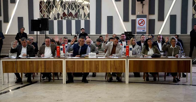 Kuşadası Belediye Meclisi yılın son toplantısını yaptı
