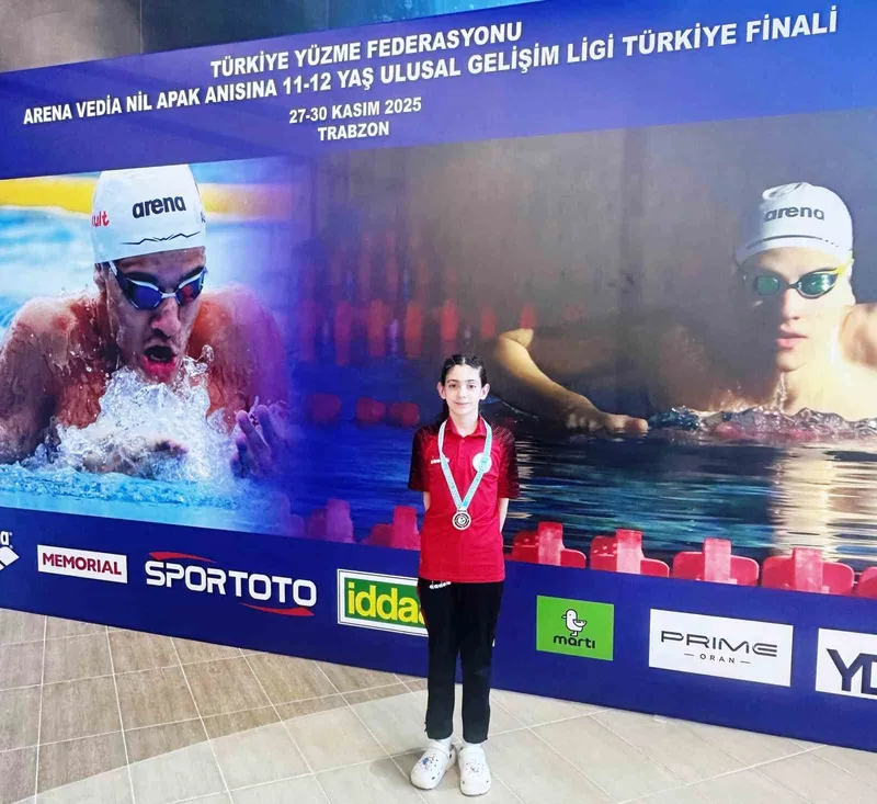 Körfezli yüzücü Trabzon’dan madalyayla döndü
