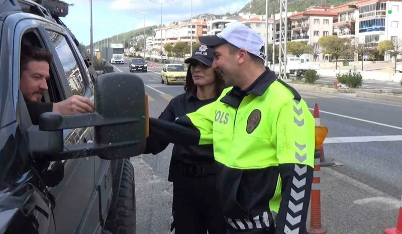 Muğla Emniyeti, engelli gencin polislik hayalini gerçekleştirdi
