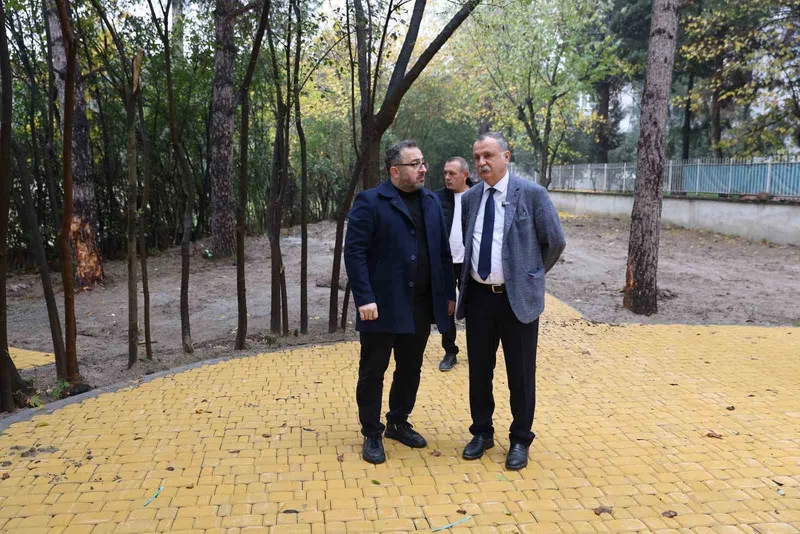 Başkan Balaban Emekli Kafe’de çalışmaları yerinde inceledi
