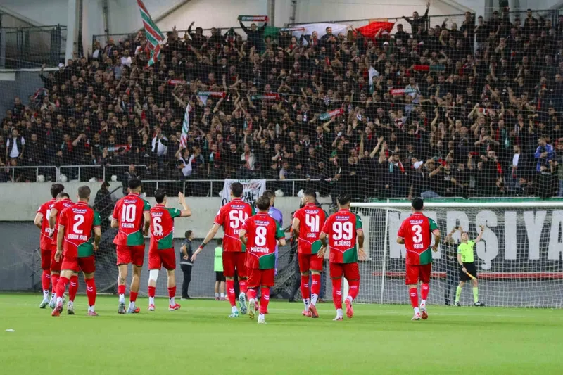 Karşıyaka, Eskişehirspor deplasmanında
