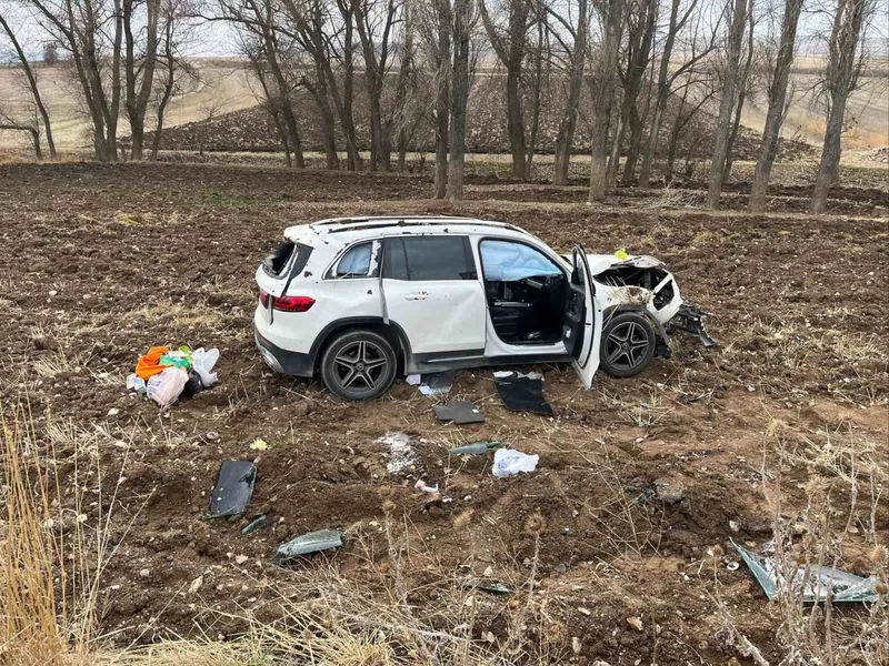 Çorum’da cip takla attı: 2 yaralı
