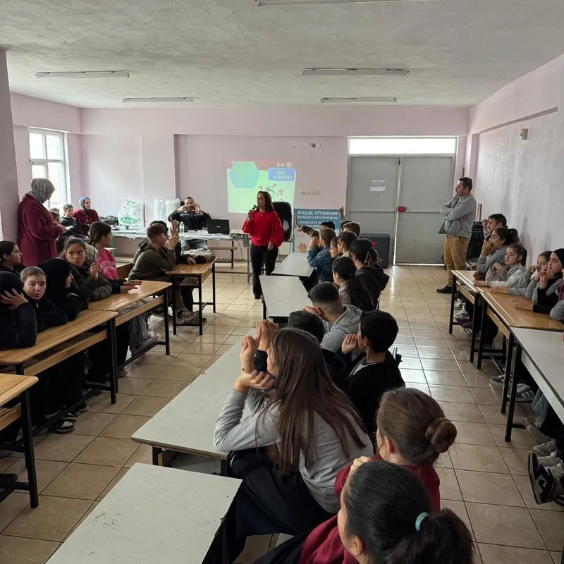 Öğrencilere balık ve deniz ürünleri tanıtıldı
