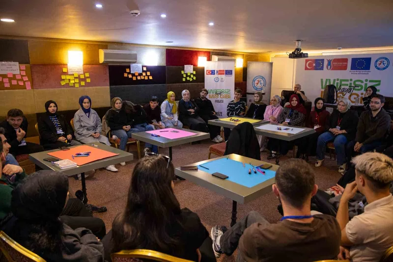 Rize’de gençlerin sosyal medya bağımlılığı araştırılıyor
