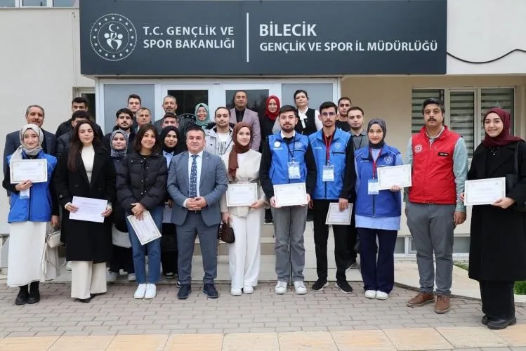 Bilecik’te gönüllü gençlere teşekkür belgeleri takdim edildi
