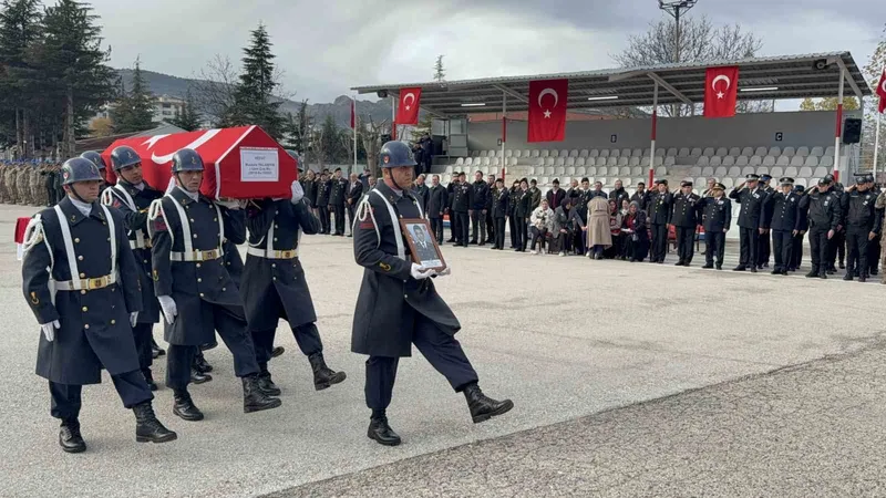 Tokat’ta görevi başında rahatsızlanan uzman çavuş hayatını kaybetti
