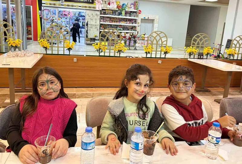 Patnoslu öğrenciler 