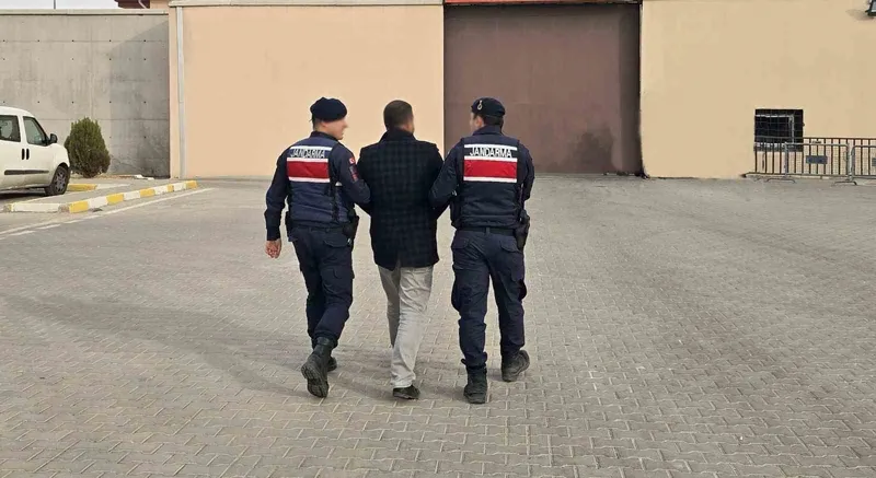 Gaziantep’te aranan 3 şahsı jandarma yakaladı
