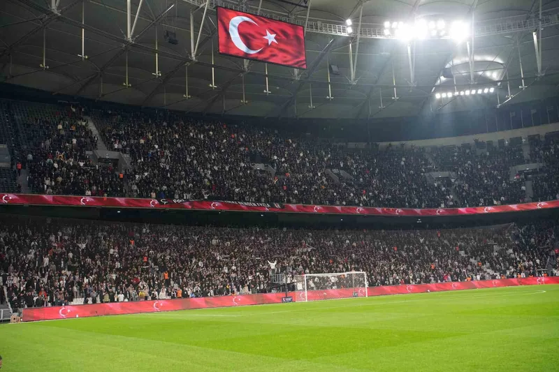 Türkiye - Romanya maçına Beşiktaş stadı ev sahipliği yapacak
