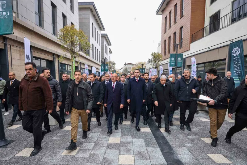 Bakan Kurum, Suriçi Çarşısı birinci etabın açılışını yaptı: 