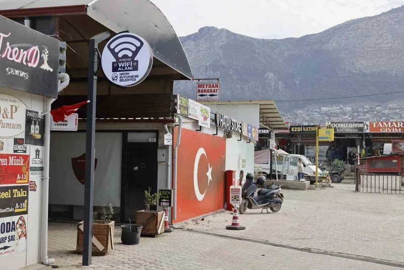 Hatay Büyükşehir Belediyesi, ücretsiz internet desteği vermeye başladı
