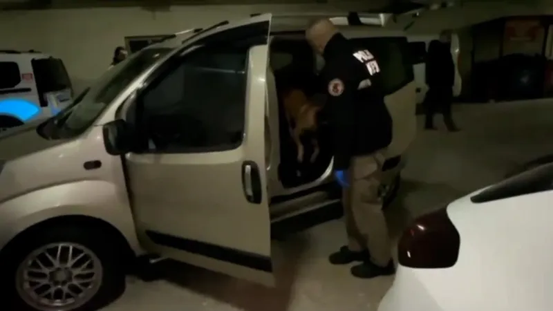 Bolu’da uyuşturucu operasyonu: 17 kişi yakalandı
