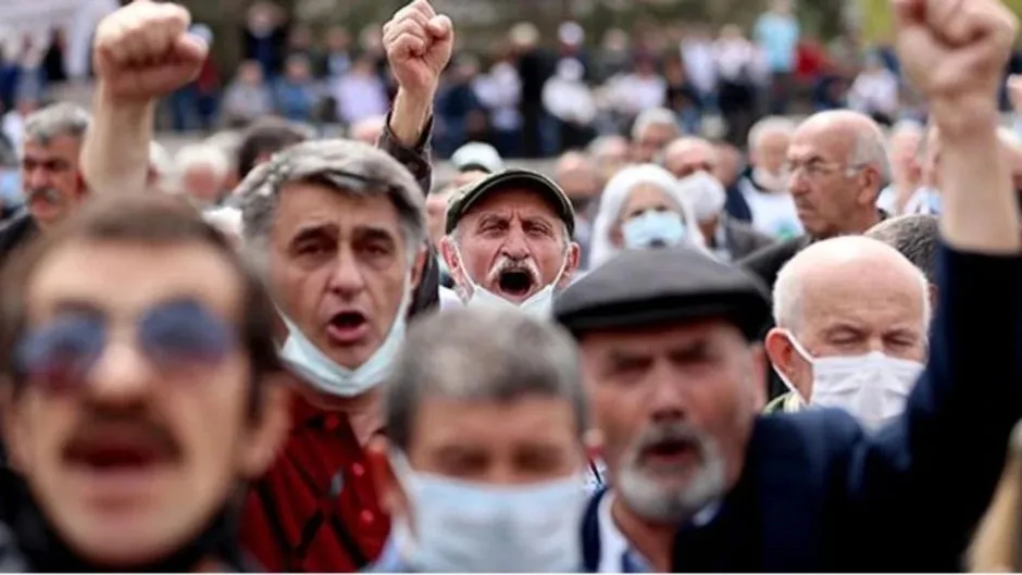 Maaş zammından beklediğini bulamayan emekli, banka banka promosyon kovalıyor! 