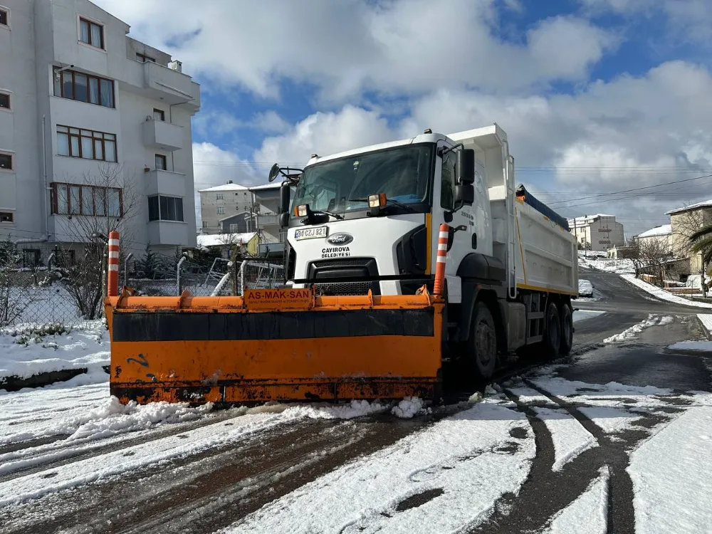 Çayırova’da ekipler kar teyakkuzunda