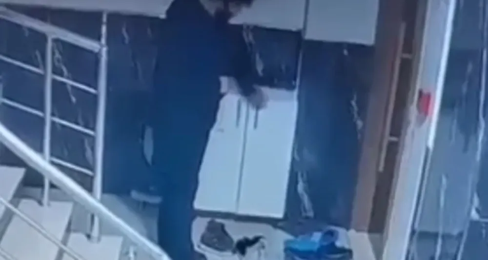 Ayakkabı hırsızlığı kamerada