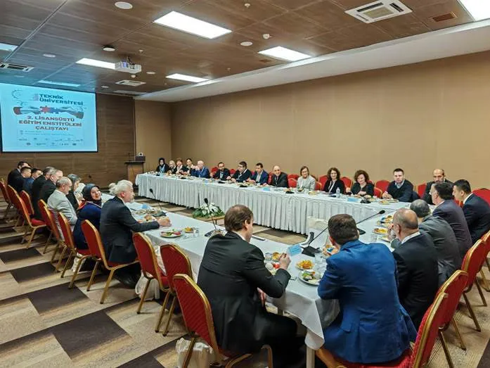 Lisansüstü Eğitim Çalıştayı İçin Teknik Üniversiteler GTÜ’de Bir Araya Geldi